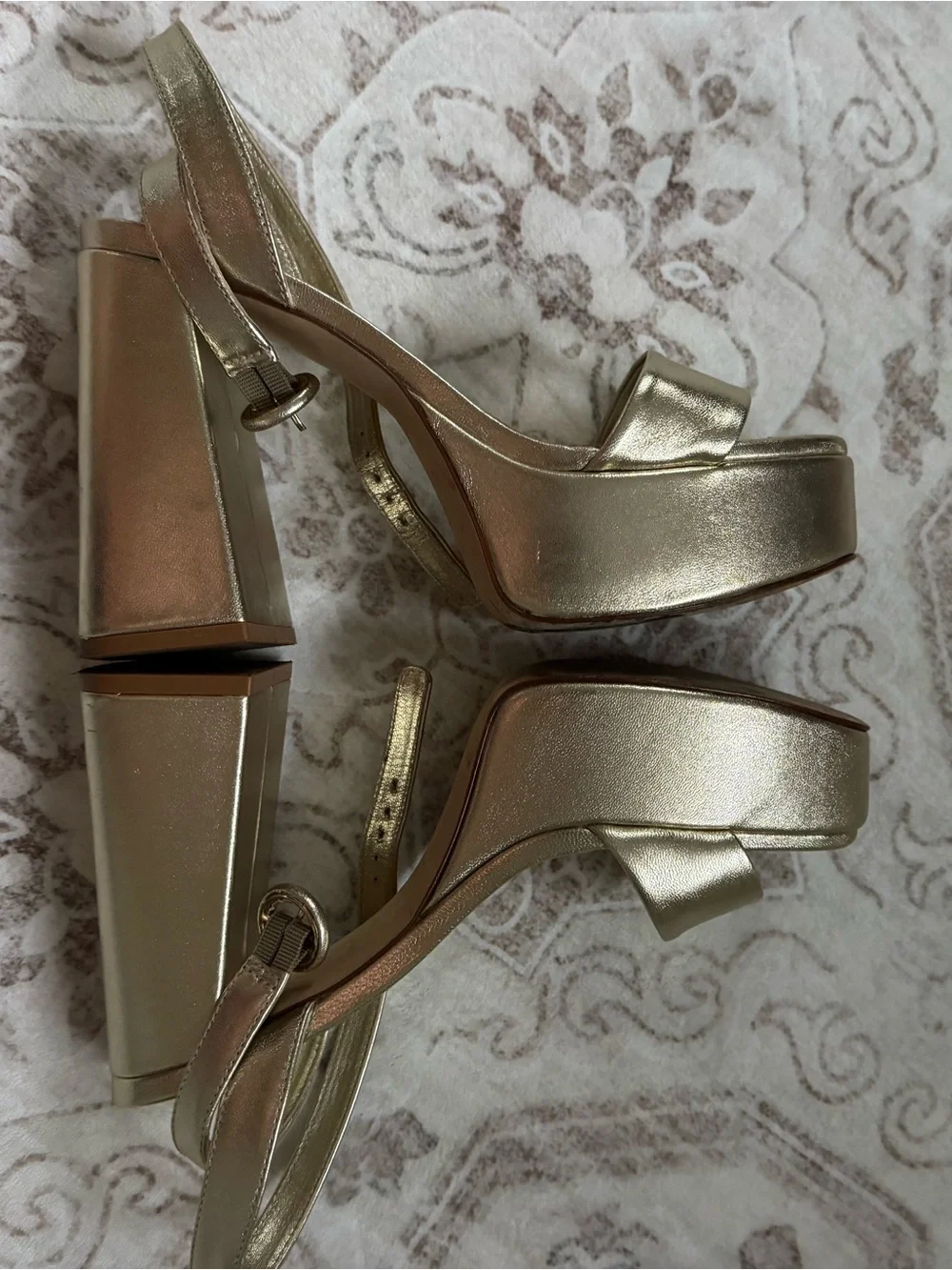 Larroude Dolly gold metallic platform heels size 8
